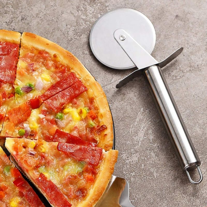 Stainless Steel Pizza Cutter Wheel – Sharp Rotating Blade with Ergonomic Handle, Heavy-Duty Pizza Slicer for Precise Cutting, Durable Kitchen Tool for Home & Professional Baking
