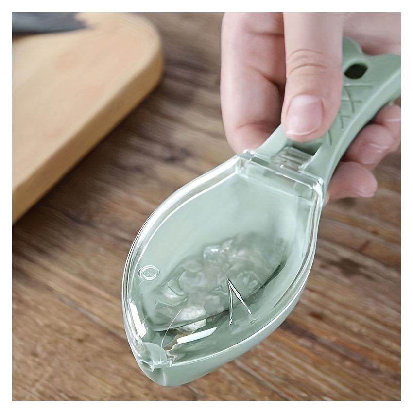Fish Scale Scraper with Storage Box – Easy-Clean Household Fish Scale Remover, Anti-Splash Design, Safe Plastic Fish Scaler Tool with Cover, Quick Kitchen Gadget for Fish Cleaning & Cooking